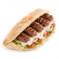 Cevapcici im Taschenbrot